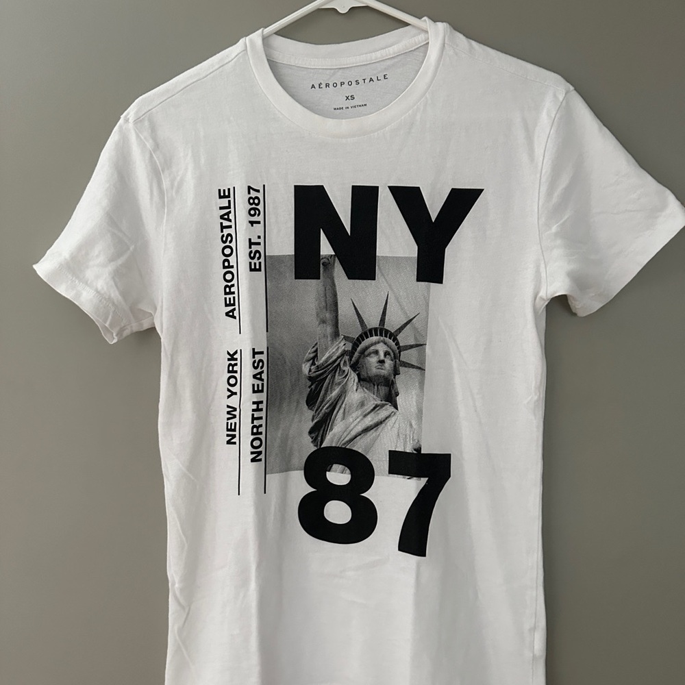 Aeropostale White NY Graphic Tee men’s XS